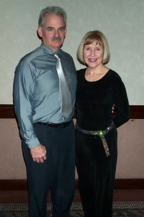 Images/miniblacksilvercouple.jpg